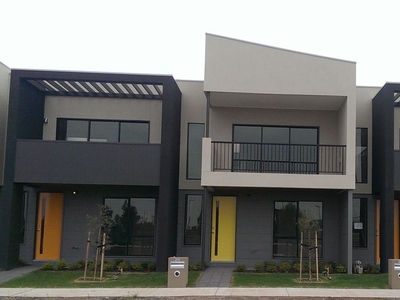 24 Middleton Drive, Point Cook VIC 3030 - Townhouse For Lease
