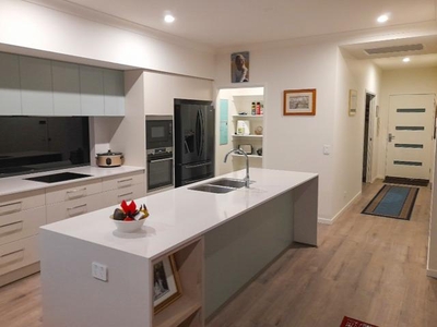 3 Bedroom Detached House Pimpama Queensland For Sale At 860000