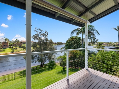 Captivating Views and Versatile Living in Burleigh Waters