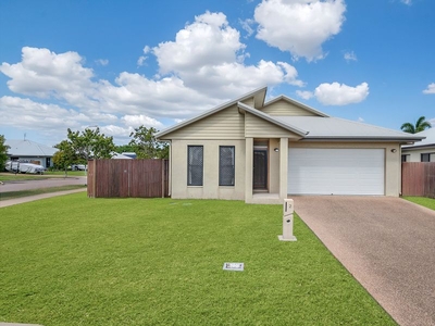 Beautiful Family Home in Blue Chip Suburb - Loaded with Features!