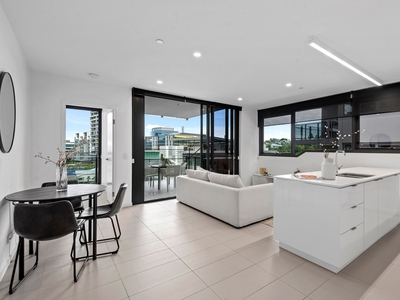 Executive Apartment in Newstead Series