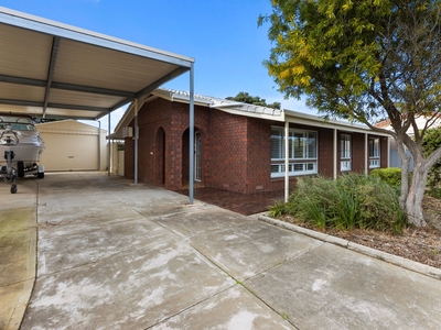 Immaculate and Modern Brick Veneer Home in Great Location