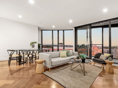 Luxurious Modern Living with Spectacular Sunrise Views in the Parque Building