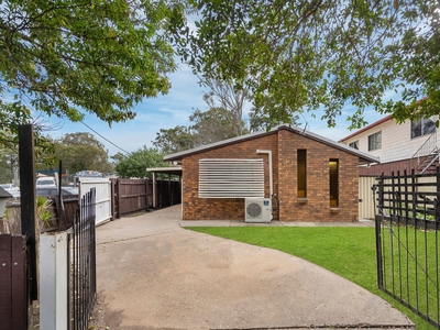 Opportunity Knocking! Prime Investive, Downsizers Dream or Cosy First Home!