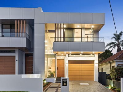 Brand New Luxurious Family Home
