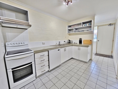 Holiday Unit in a great location! - Kalbarri Garden Apartments