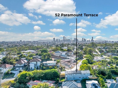 52 Paramount Terrace, Seven Hills, QLD 4170