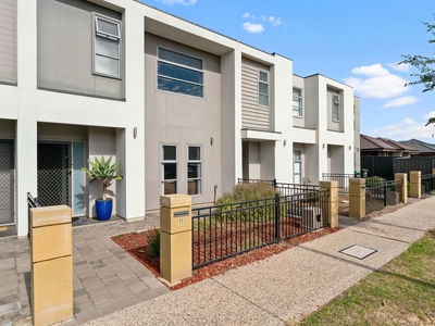 22 Yerlo Drive, Largs North SA 5016 - Townhouse For Lease