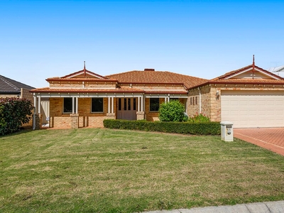11 Palatine Crescent, Canning Vale WA 6155 - House For Sale
