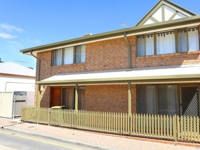 Unit 3/17 George Court, Adelaide SA 5000 - Townhouse For Lease