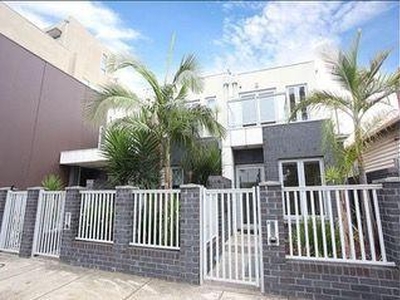 2 Bedroom Detached House Moonee Ponds VIC For Rent At 720