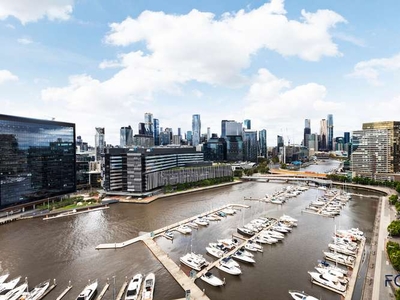 Luxurious Waterfront Living at Yarra's Edge