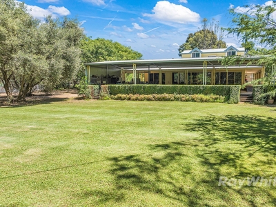 WREN HAVEN - Beautiful views and absolute water frontage on the banks of Gulpa Creek