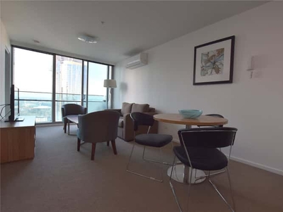FURNISHED COMFORT TWO BEDROOM APARTMENT LOCATED IN HEART OF SOUTHBANK
