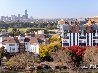 Luxurious Two Bed Apartment with Stunning Green Views