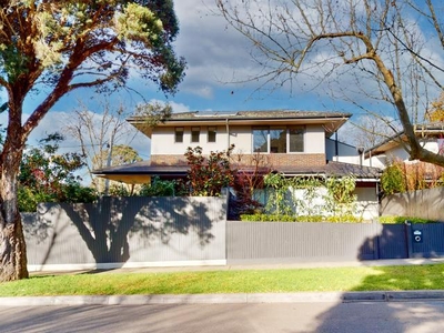 3 Bedroom Detached House Canterbury VIC For Rent At 140000