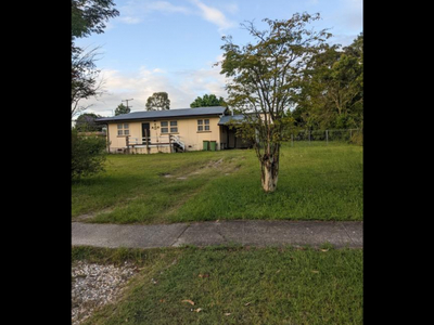 3 Bedroom Detached House Kingston QLD For Rent At 450