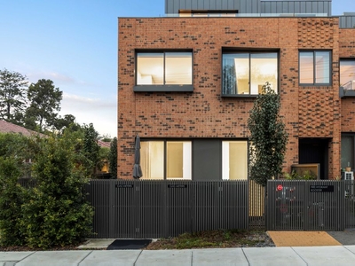 1/10 Princes Street, Caulfield North VIC 3161 - Townhouse For Sale