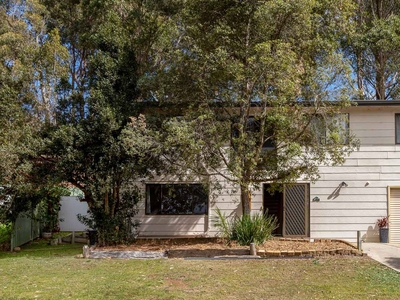8 Penguin Place CATALINA, NSW 2536