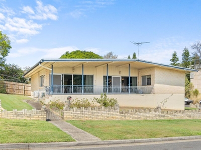 40 OATLAND CRESCENT holland park west QLD 4121