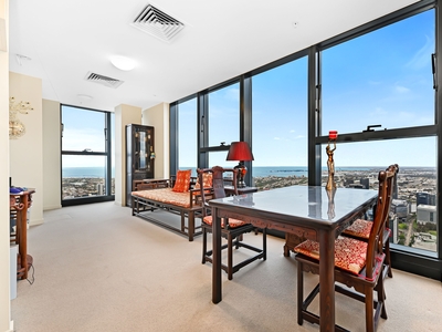 Luxurious CBD Living with Stunning Skyline Views