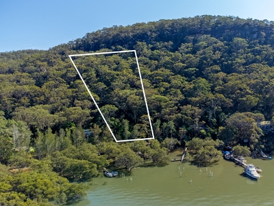 Riverside opportunity- 1200m² of lush land overlooking the Hawkesbury River
