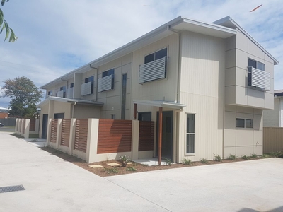 3/332 Scarborough Road, Scarborough QLD 4020 - Apartment For Lease