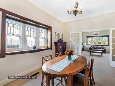 3 Bedroom Detached House Caulfield North VIC For Sale At 440000