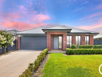 17 Lakeview Drive, Moama NSW 2731 - House For Lease