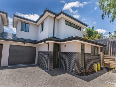 3/20 Tamar Grove, Oakleigh VIC 3166 - Townhouse For Lease