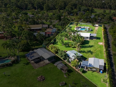 Discover Your Dream Acreage Retreat with a Pool, Shed & Granny Flat!