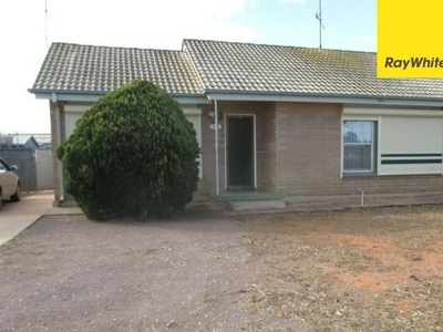 10 Flinders Avenue, Whyalla Stuart, SA 5608