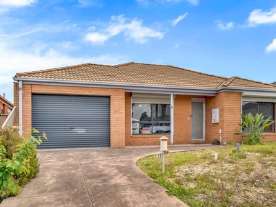 11 Discovery Close, Craigieburn, VIC 3064