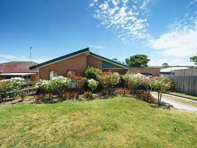 2 Eldon Court, Mirboo North, VIC 3871