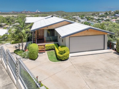 2 Ouston Place, South Gladstone, QLD 4680
