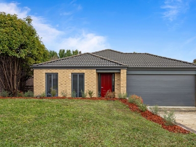 3 Frow Court, Canadian, VIC 3350