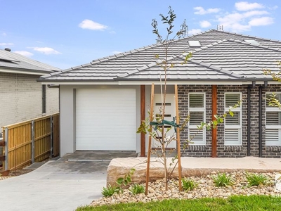 30a Eliza Place (vault Hill), Picton, NSW 2571