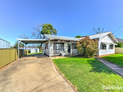 39 Byrnes Avenue, Tamworth, NSW 2340