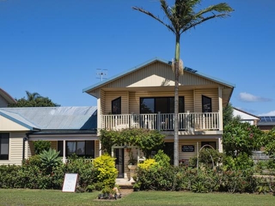 4 Bedroom Detached House Norah Head NSW For Sale At