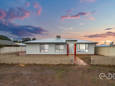 8A Peerless Road, Munno Para West, SA 5115