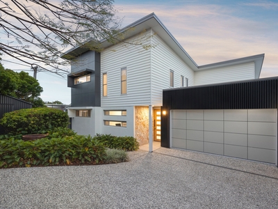 Exquisite 5 bedroom residence at Buderim - Offering stunning views