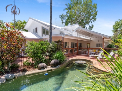 PORT DOUGLAS SOLANDER BEACH HOUSE