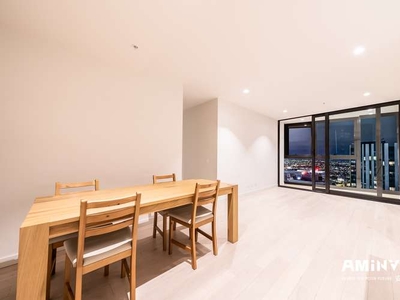 Spacious Furnished 3 Bed 2 Bath High-rise CBD apartment – EQ Tower