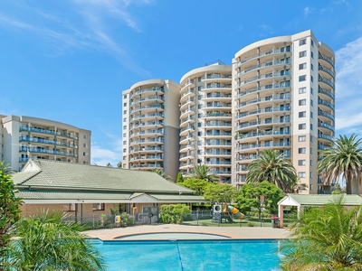 Holiday-Style Living With A View Best Enjoyed Over Sunset