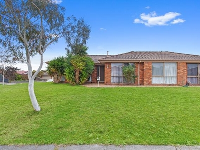 3 Bedroom Detached House Carrum Downs VIC For Sale At