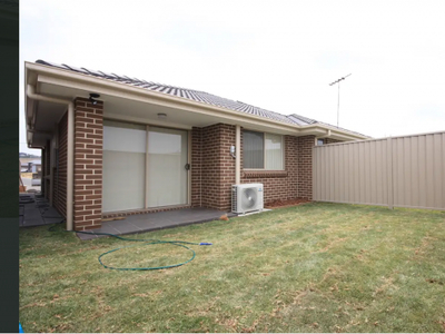 4 Bedroom Detached House Spring Farm NSW For Rent At 620