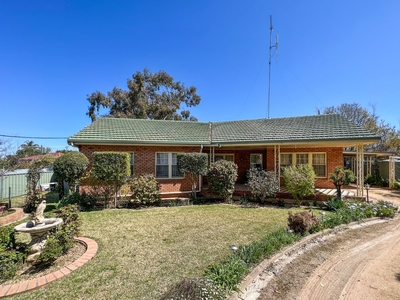 10A Phillips Street, Parkes NSW 2870 - House For Sale