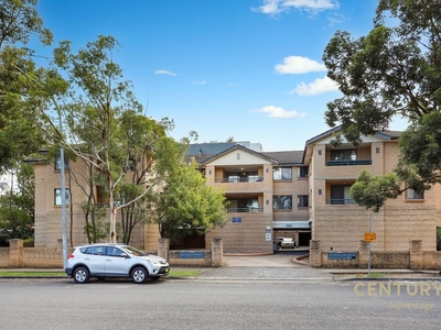 2/111 Lane Street, Wentworthville NSW 2145 - Apartment For Lease
