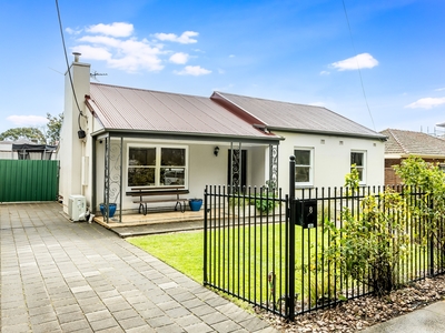 The perfect starter in the highly sought after Oaklands Estate!