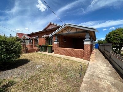 9 Cecile Street, Parkes NSW 2870 - Duplex For Lease